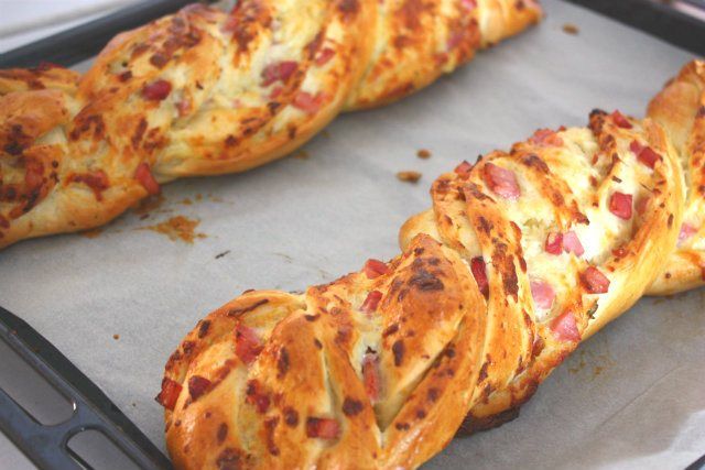 Pizza braid recipe @homelifeabroad.com