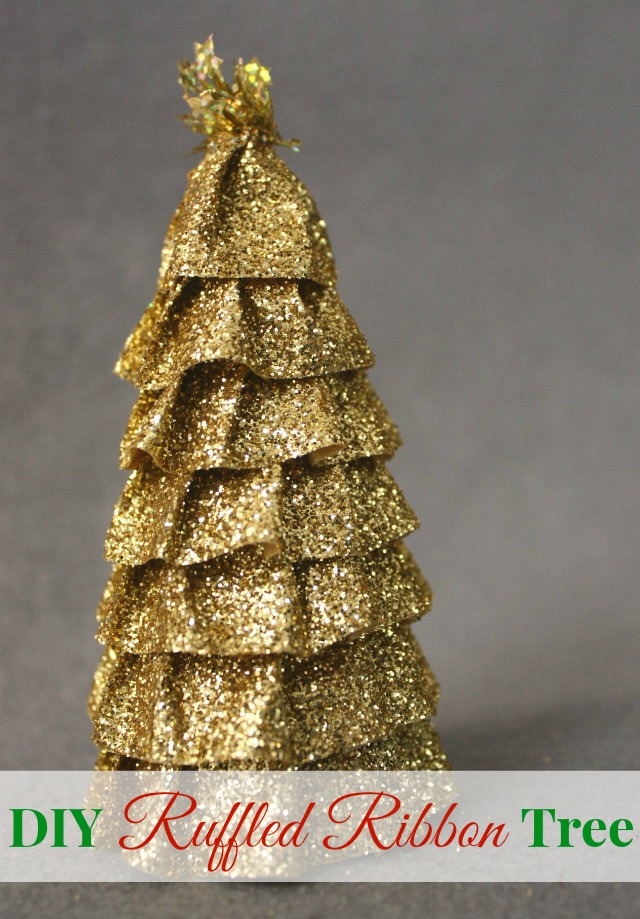 DIY Christmas Trees @homelifeabroad.com #christmastrees #diychristmastree