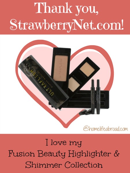 We love StrawBerryNet.com's wonderful gift! You can check out their other great products here: http://www.strawberrynet.com/?trackid=9160600481 #Makeup #Beauty #StrawberryNET