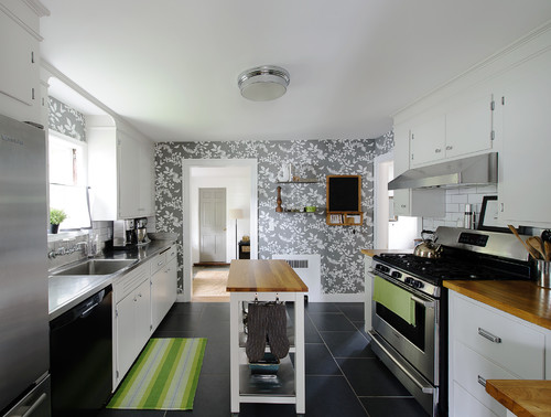 Kitchen wallpaper @homelifeabroad.com #kitchen #kitchenwallpaper