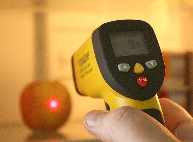 ennoLogic eT650D Infrared Thermometer using @homelifeabroad.com