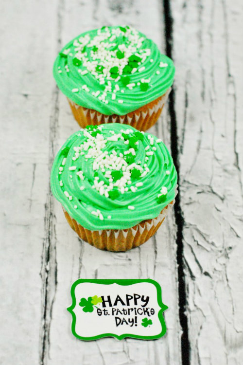 st-patricks-day-cupcakes-recipe-e1425215970834