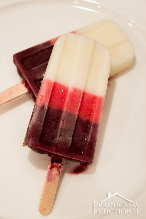 Homemade-Yogurt-Berry-Popsicles-3