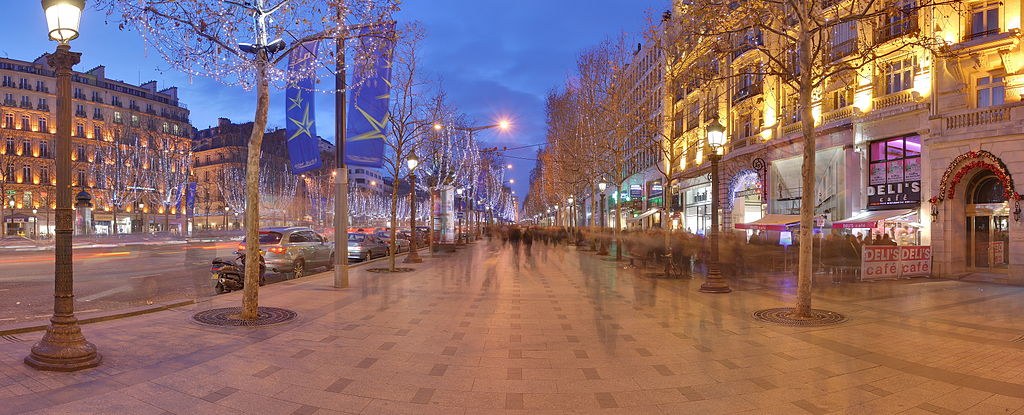 Champs-Elysées as featured on homelifeabroad.com #paris #champelysees #france #travel #tourism