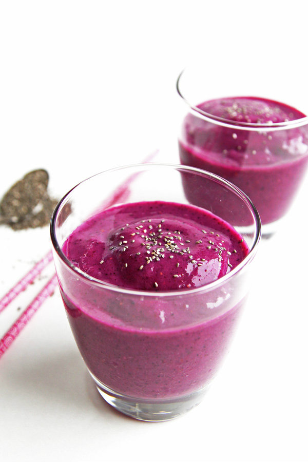 Antioxidant-Beet-Chia-Berry-Smoothie