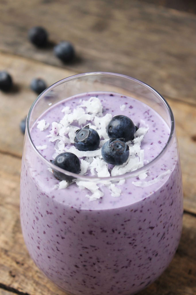 blueberry-coconut-protein-smoothie-3-682x1024